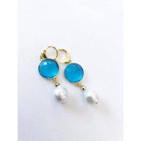 Blå sky blue topaz. øreringe med perle. Stål/guld