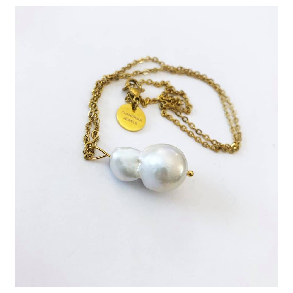 Baroque 2.5 cm Pearl with steel chain/gold