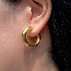 16 mm tykke chunky øreringe. 2 stk. Stål/guld