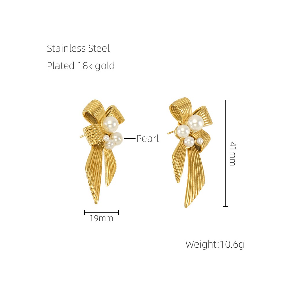 Kæmpe imiteret perle ørestikker. 20 mm Stål/guld